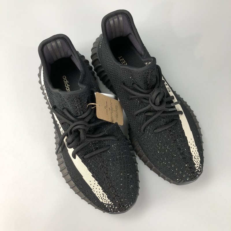 Yeezy 350v2 블랙/화이트 001-271514