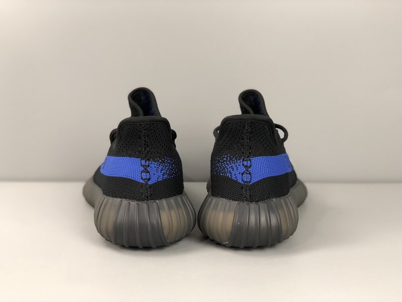 Yeezy 350v2 블랙/블루 오일페인트 스트라이프 001-271517