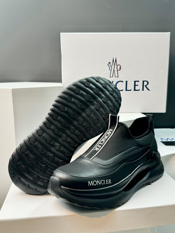 Moncler 남성 아웃도어 운동화 001-271590