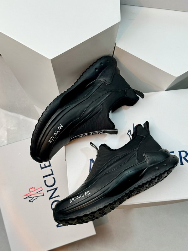 Moncler 남성 아웃도어 운동화 001-271590