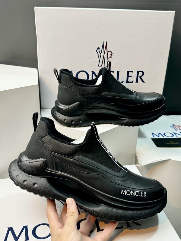 Moncler 남성 아웃도어 운동화 001-271590