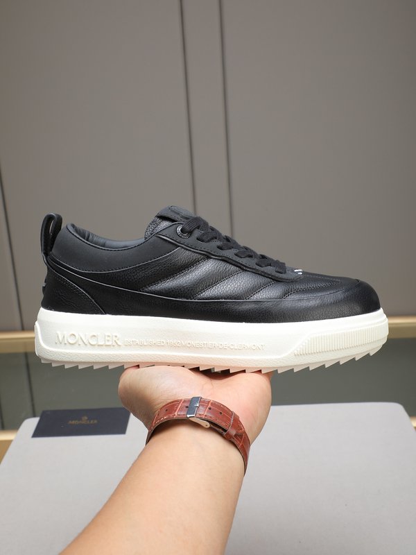 Moncler 몽클레어 남성 아웃도어 레이스업 운동화 001-271730