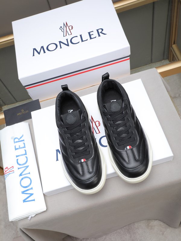 Moncler 몽클레어 남성 아웃도어 레이스업 운동화 001-271730