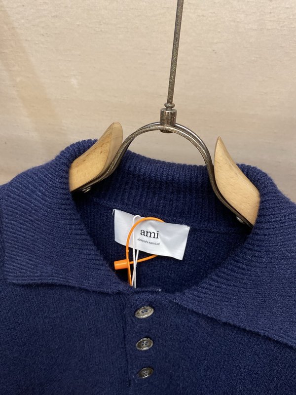 AMI Paris 하트 자카드 메리노 울 폴로 셔츠 001-271833