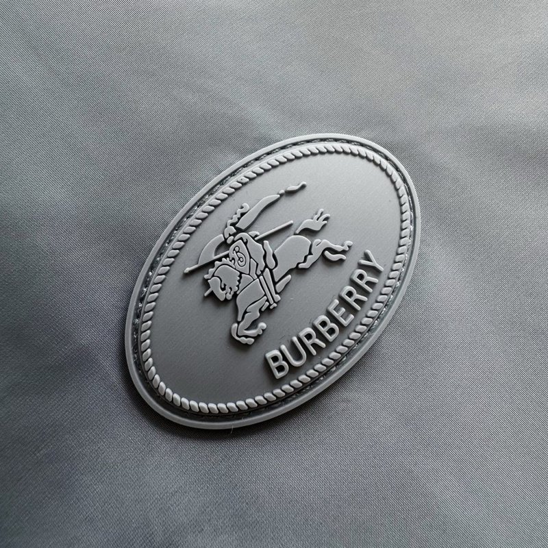 Burberry 양면 착용 격자 무늬 후드 코트 001-271967
