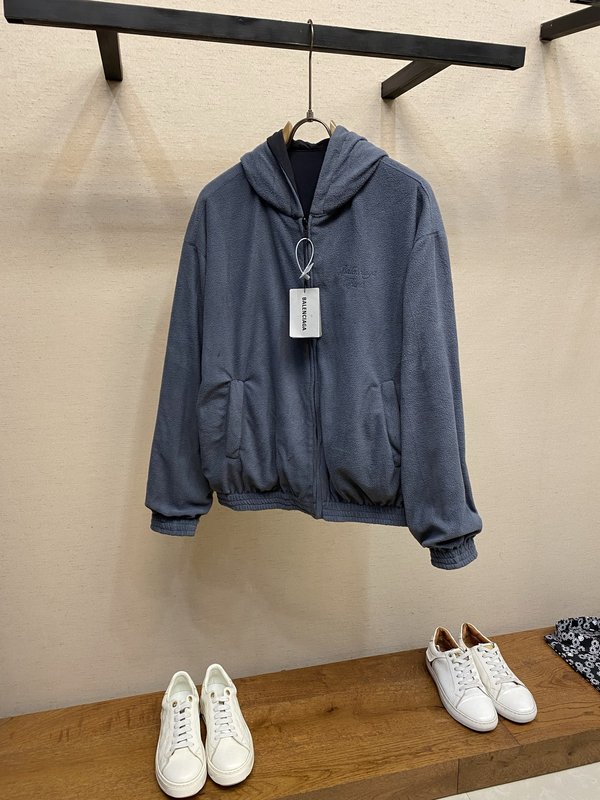 발렌시아가 자수 플리스 양면 자켓 001-272028