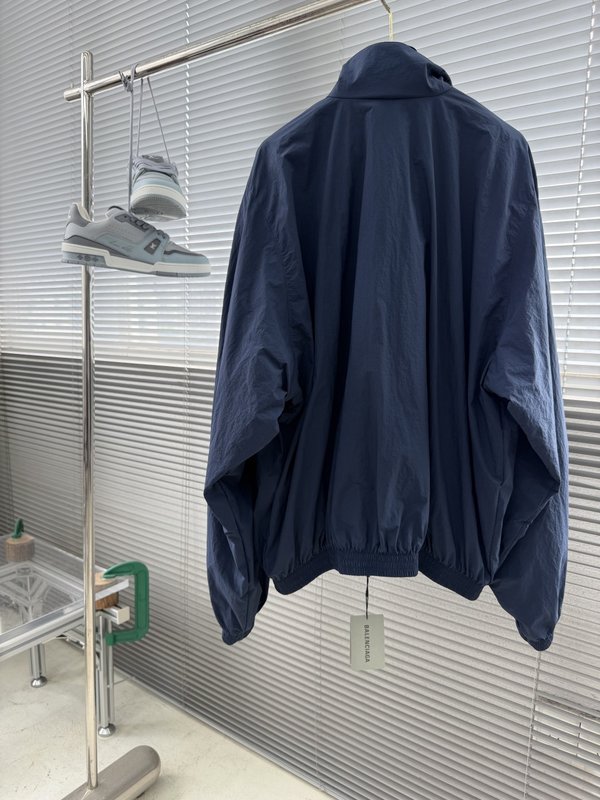 발렌시아가 자수 하이넥 롱슬리브 자켓 001-272035