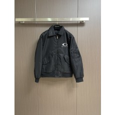 발렌시아가 런웨이 봄버 자켓 001-272040