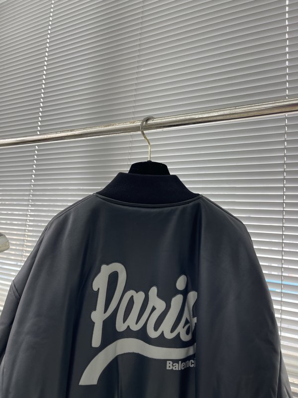 Balenciaga 레터 자켓 001-272075