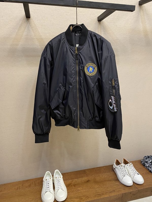 발렌시아가 25FW 가을겨울 신상 bomber 대형 플 001-272077