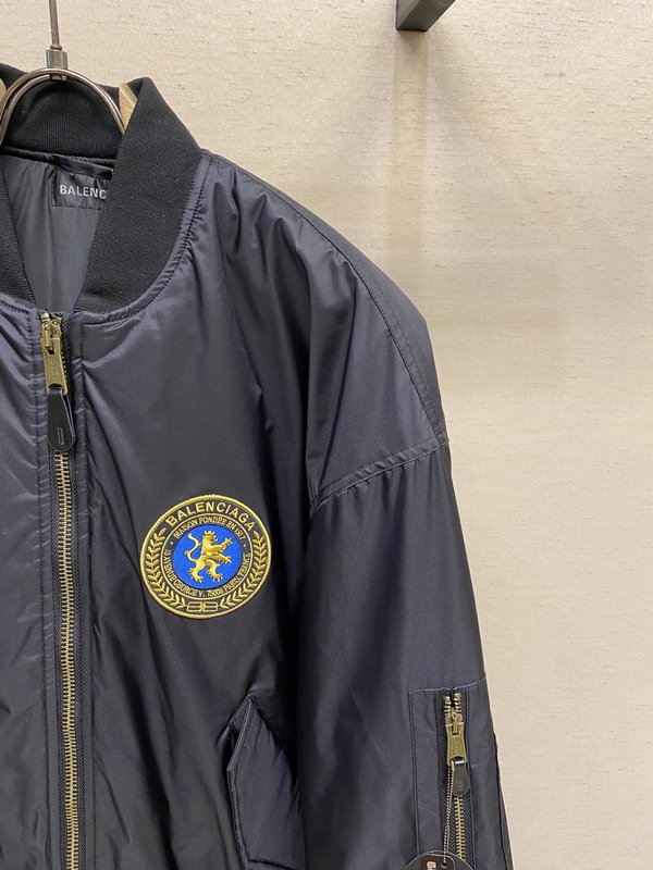 발렌시아가 25FW 가을겨울 신상 bomber 대형 플 001-272077