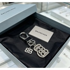 발렌시아가 신상 키링 액세서리 001-272102