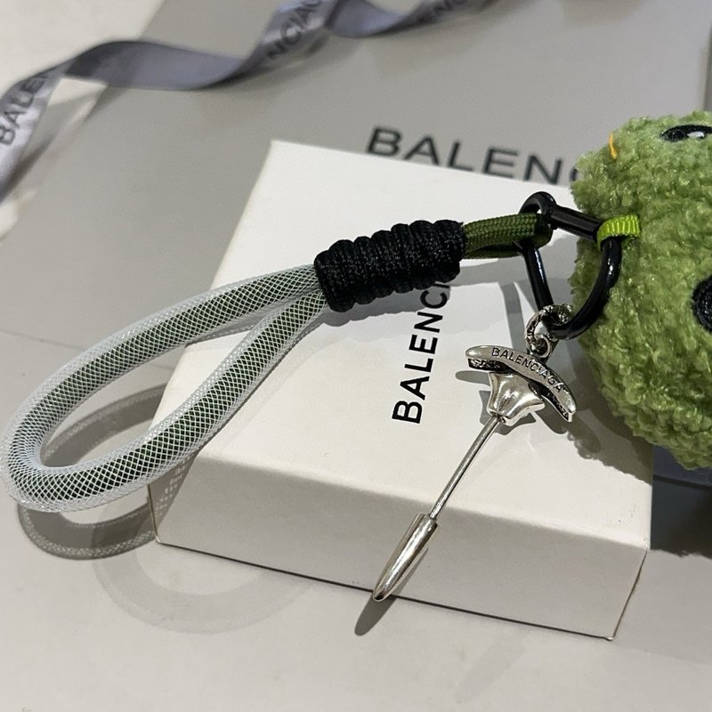 발렌시아가 키링 액세서리 001-272110