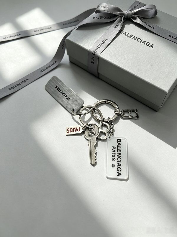 발렌시아가 멀티 요소 심플 키링 001-272118