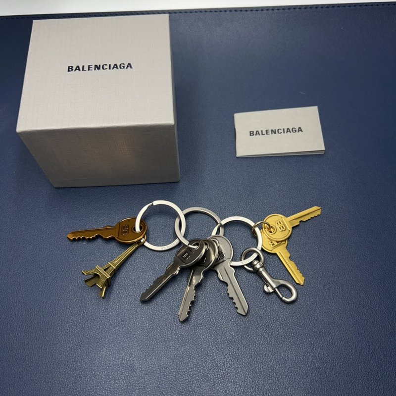 발렌시아가 멀티 요소 키링 001-272213