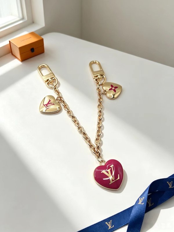 LV 하트 참 빈티지 레드 001-272439