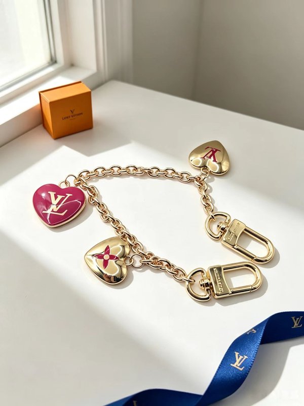 LV 하트 참 빈티지 레드 001-272439