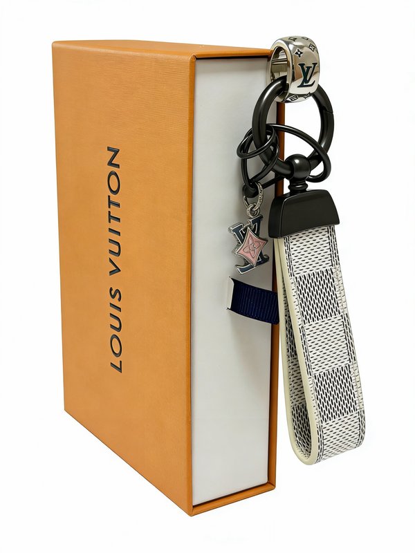 LV 키링 백팩 장식 앤티크 처리 001-272455