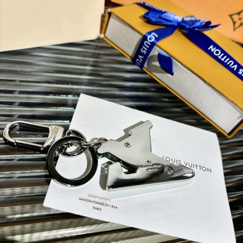 LV 패디드 서클 백 장식과 키링 001-272468
