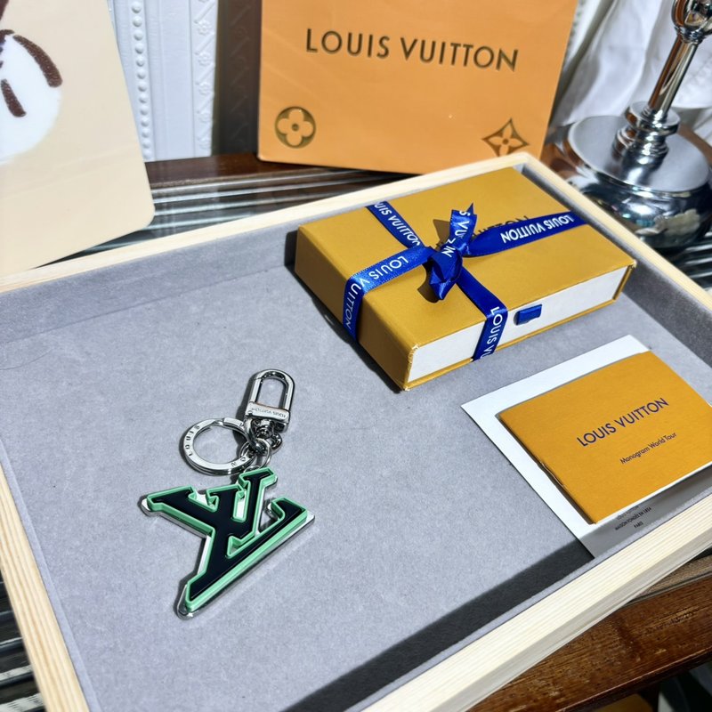 LV 패디드 서클 백 장식과 키링 001-272468