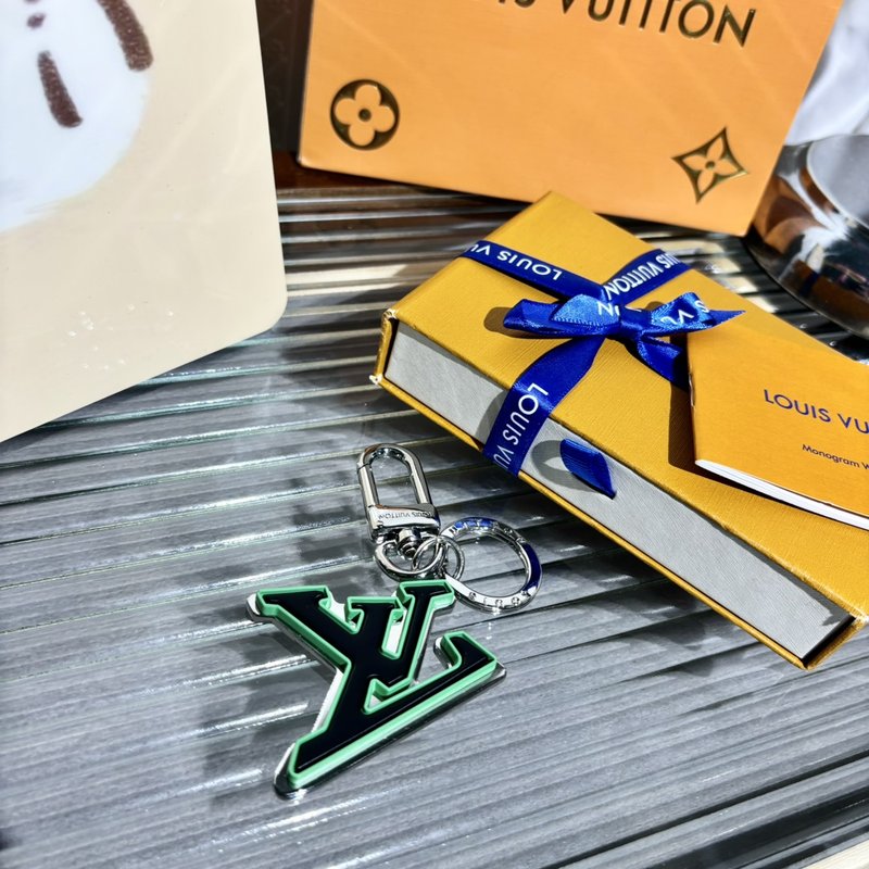 LV 패디드 서클 백 장식과 키링 001-272468