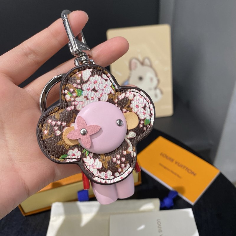 루이비통 비비엔 체리 키링 001-272855