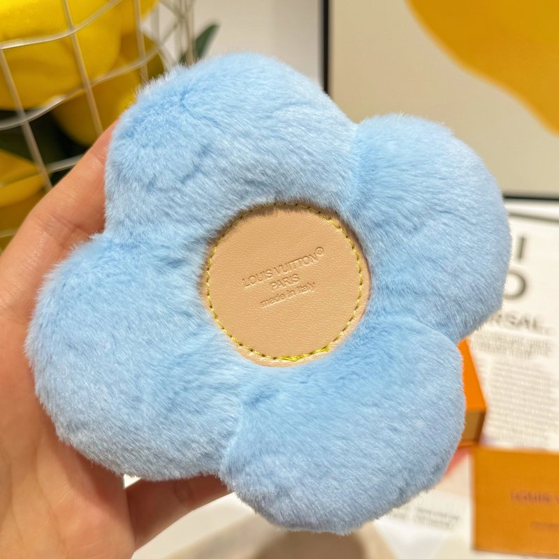 루이 비통 비비엔 해바라기 키링 001-272880