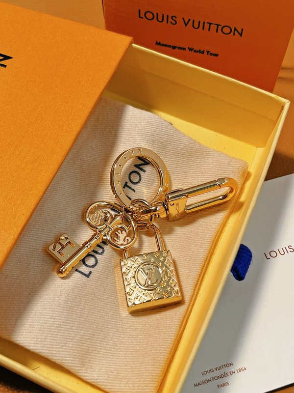 LV 신상 키링 펜던트 001-272956