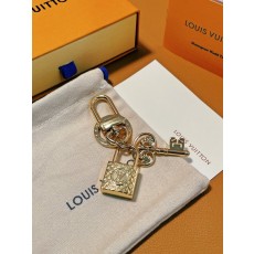 LV 신상 키링 펜던트 001-272956