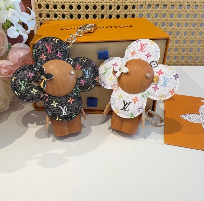 루이비통 무라카미 화이트/블랙 멀티컬러 키링 001-273029