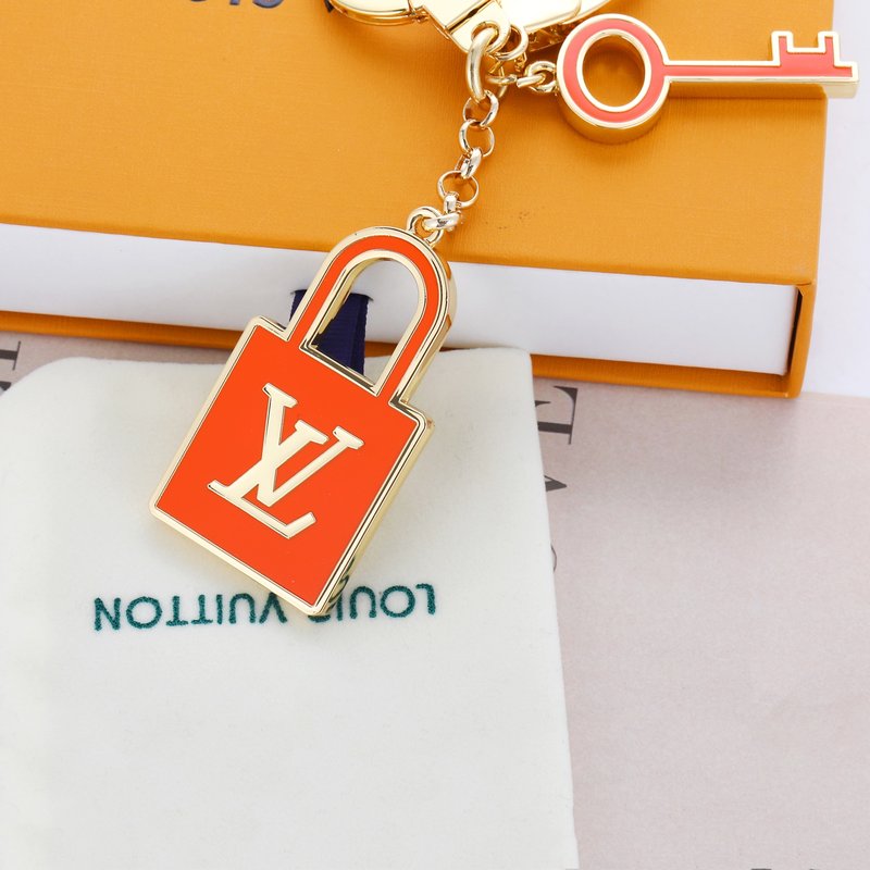 루이비통 자물쇠 키링 펜던트 001-273072
