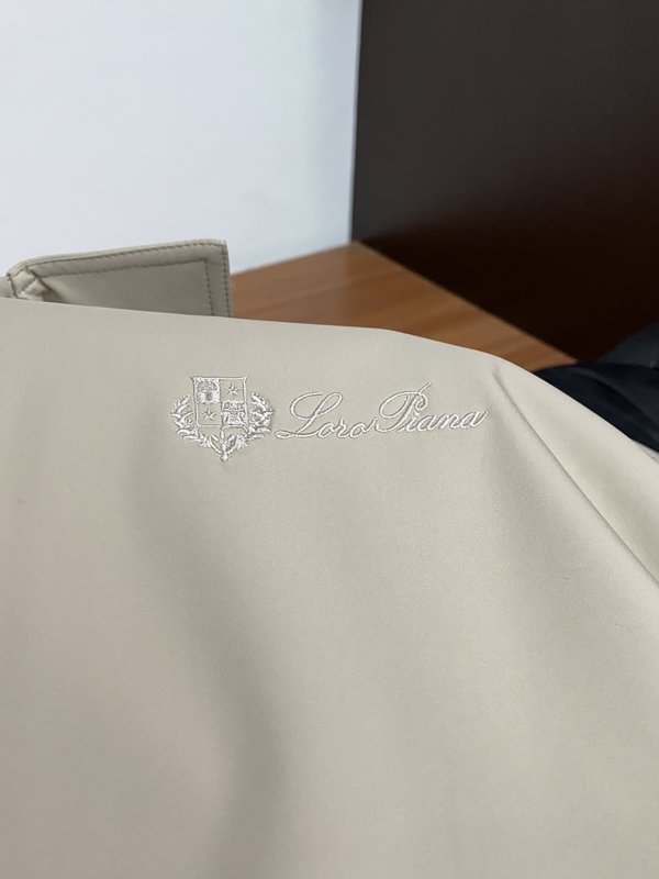 로로피아나 남성 턴다운 칼라 자켓 001-273565