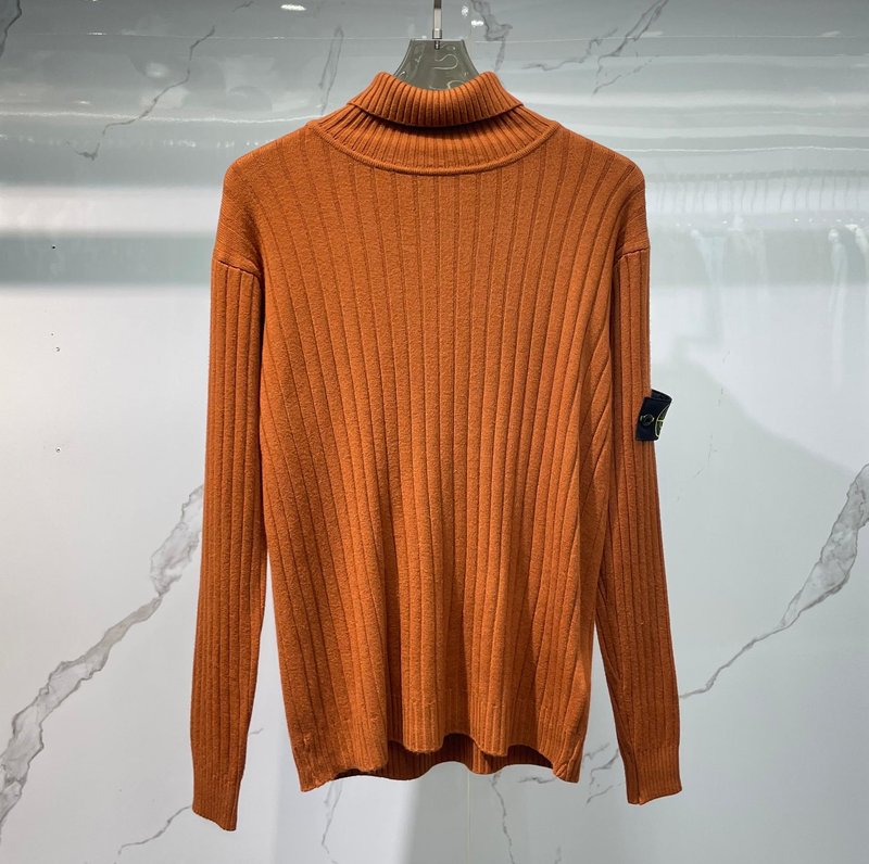 Stone Island 신상 슬림핏 하이넥 니트 스웨터 001-273739