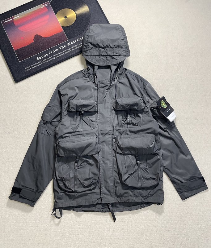 Stone Island 입체 재단 기능성 방풍 자켓 001-273745