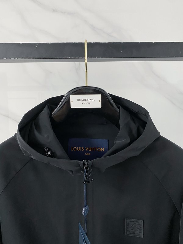 LV 2026 봄 신상 후드 자켓 001-274092
