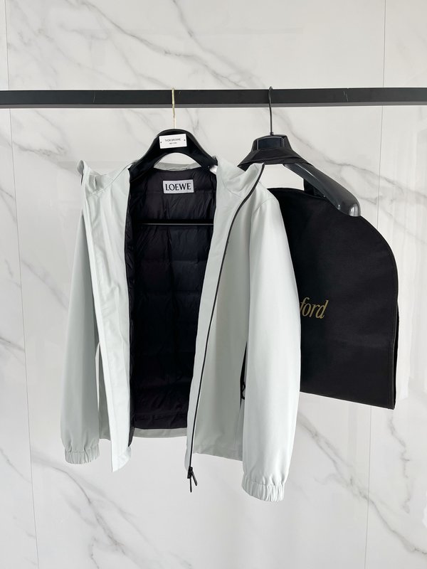 로에베 25FW 후드 다운 재킷 001-274938