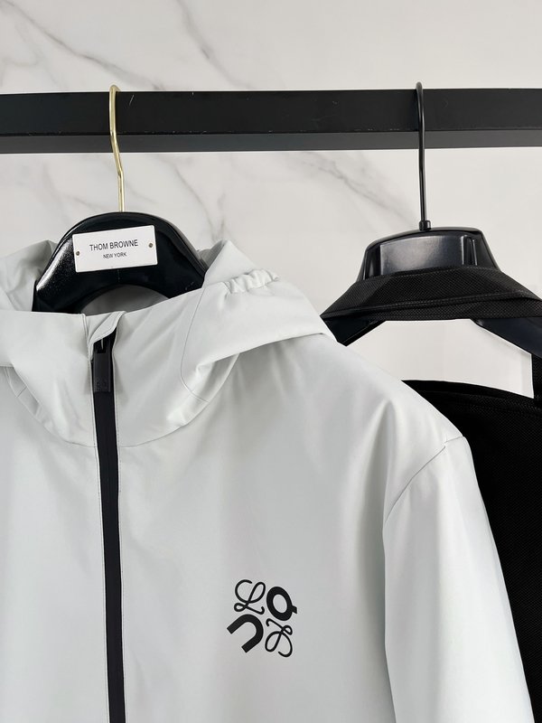 로에베 25FW 후드 다운 재킷 001-274938