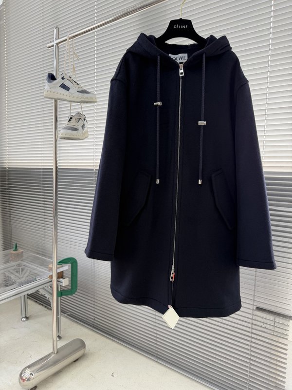 LOEWE 피스탬프 후드 롱 코트 001-274960