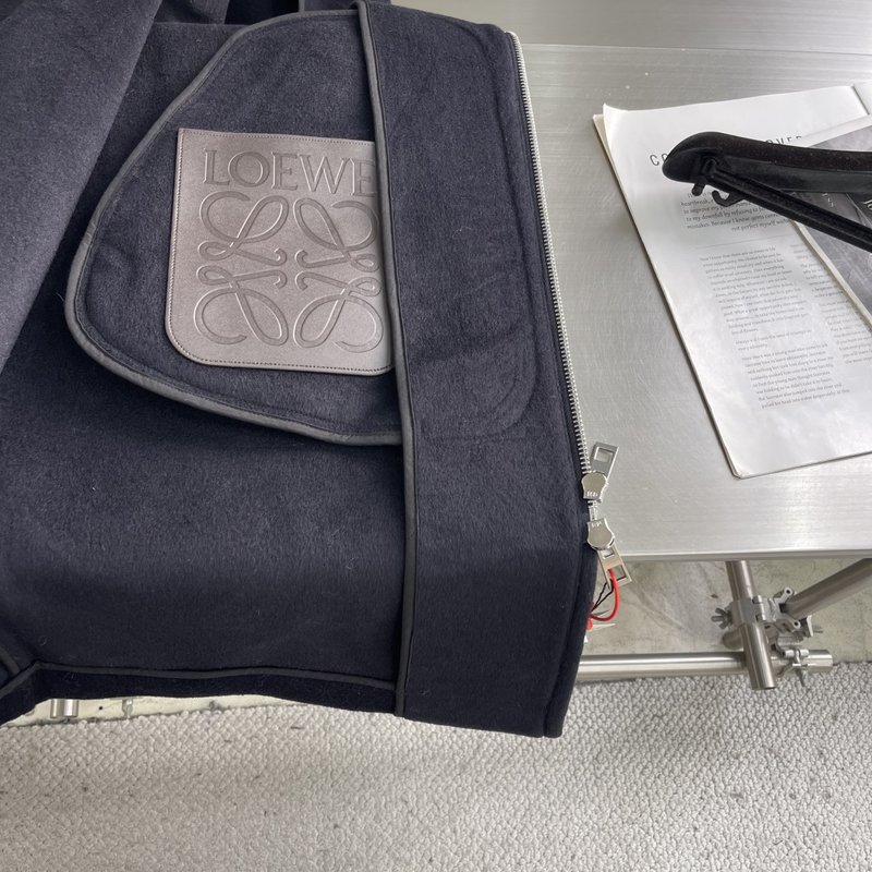 LOEWE 피스탬프 후드 롱 코트 001-274960