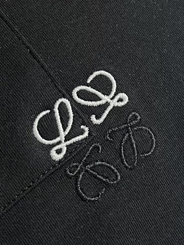 LOEWE 자수 로고 긴팔 티셔츠 001-275001
