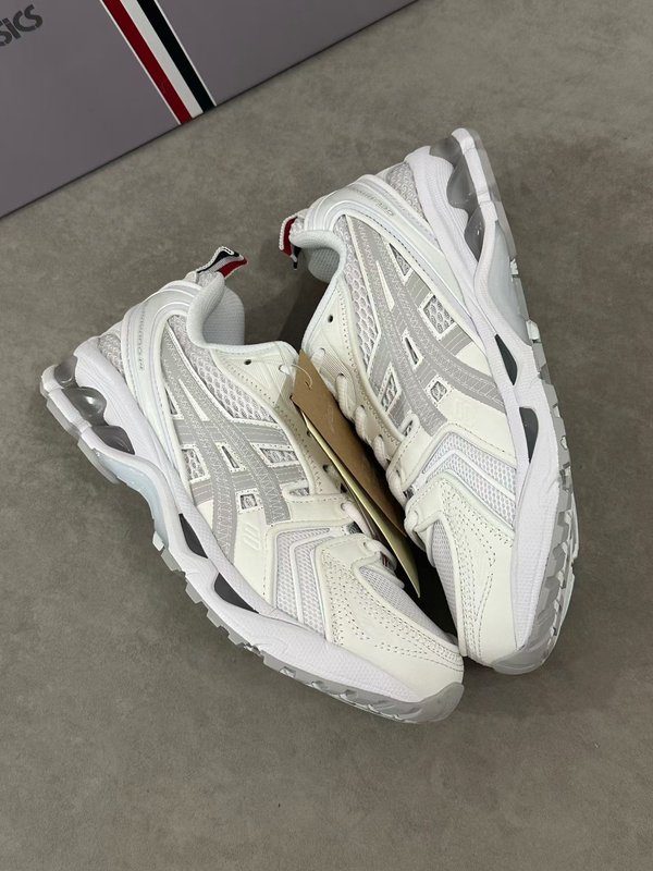 ASICS 콜라보 스웨이드 메쉬 로우탑 라이프스타일 스 001-275018
