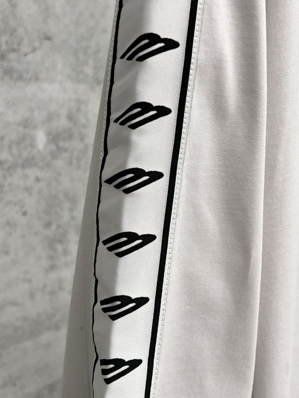 BALENCIAGA 25 신상 워싱 오래된 긴팔 티셔츠 001-275199