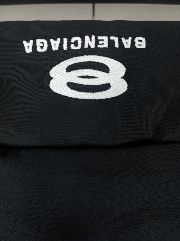 발렌시아가 가짜 투피스 자수 후드 스웨트셔츠 001-275281