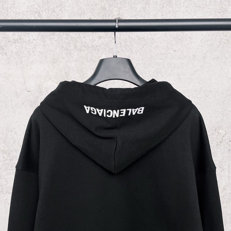 발렌시아가 SS26 프린트 지퍼 후드 스웨트셔츠 001-275299