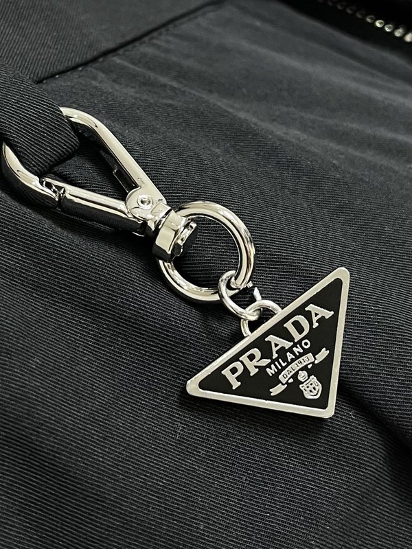 PRADA 트라이앵글 로고 캐주얼 팬츠 001-275500