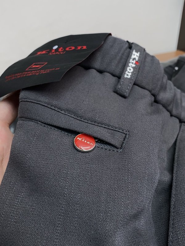 Kiton 남성 캐주얼 팬츠 블랙 001-275571