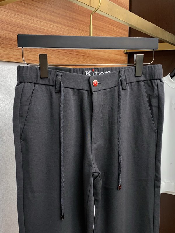 Kiton 남성 캐주얼 팬츠 블랙 001-275571