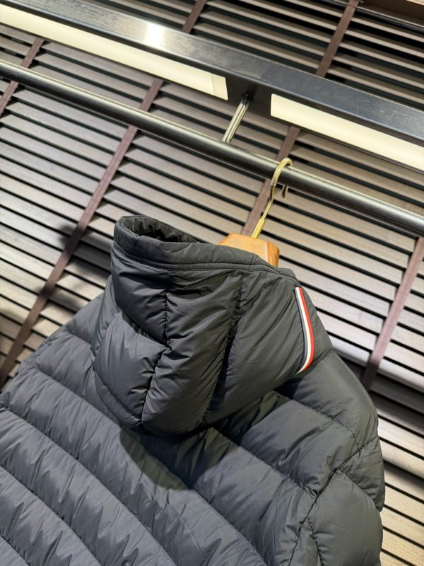 몽클레어 다운 재킷 회색 001-275834