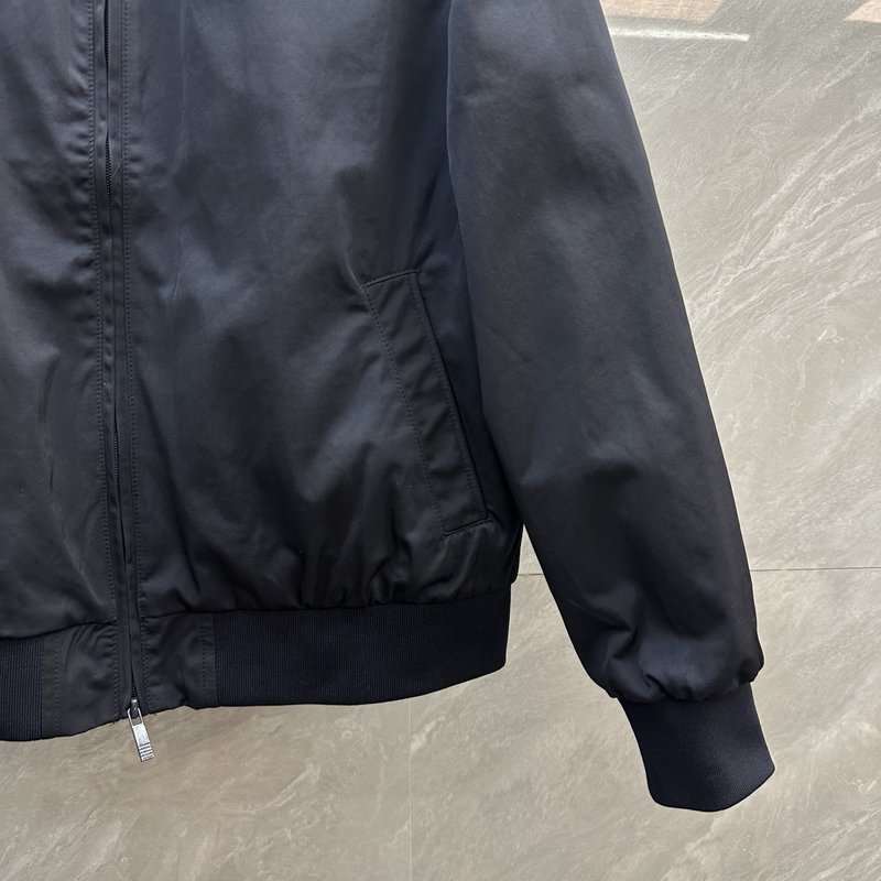 Thom Browne 대형 컬러 스트라이프 스탠드칼라 001-276017