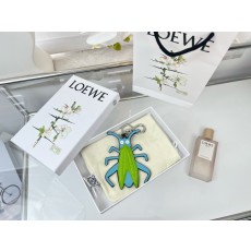 Loewe 가죽 메뚜기 키링 참 001-276410